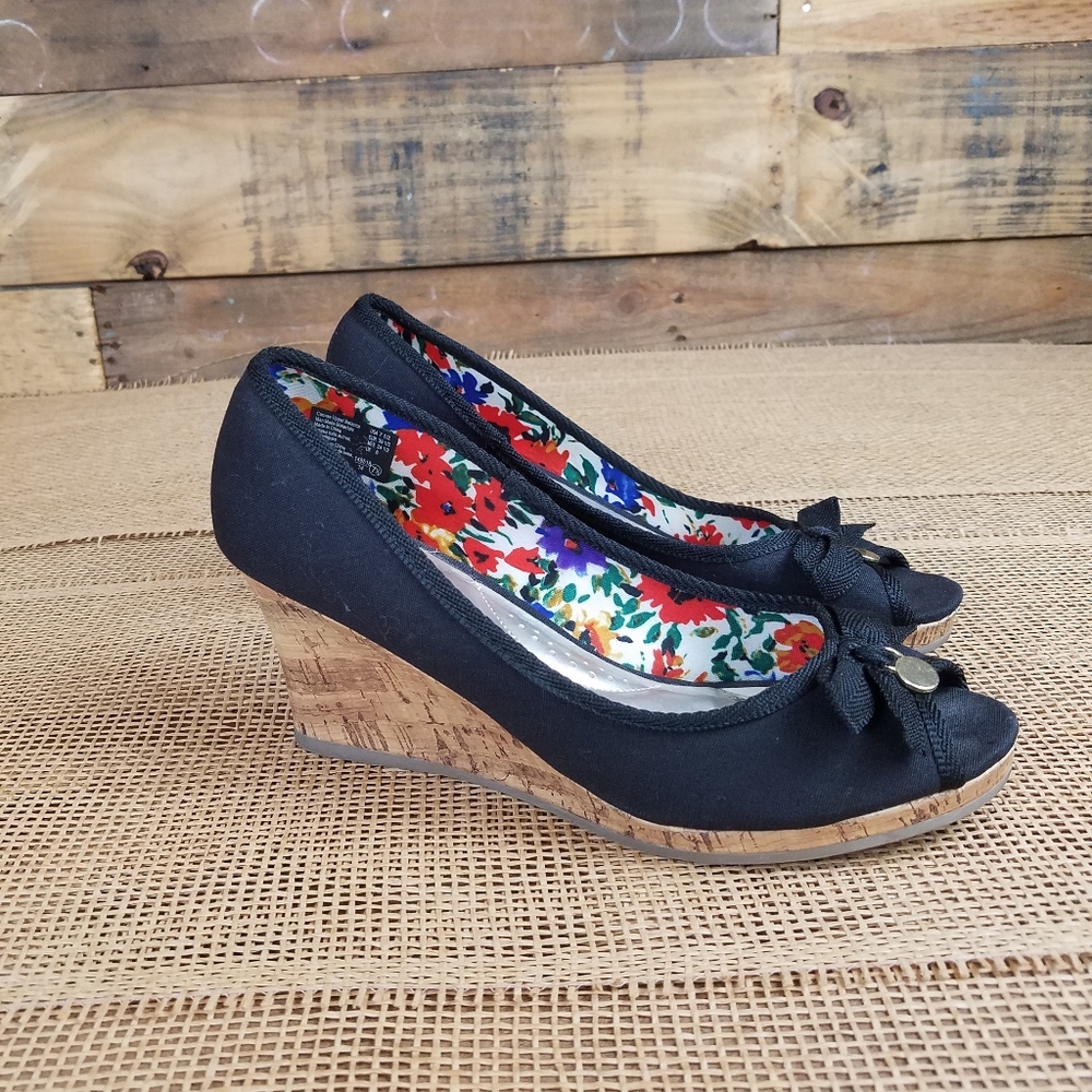 Dexflex Comfort Black Peeptoe Wedges Size 7.5